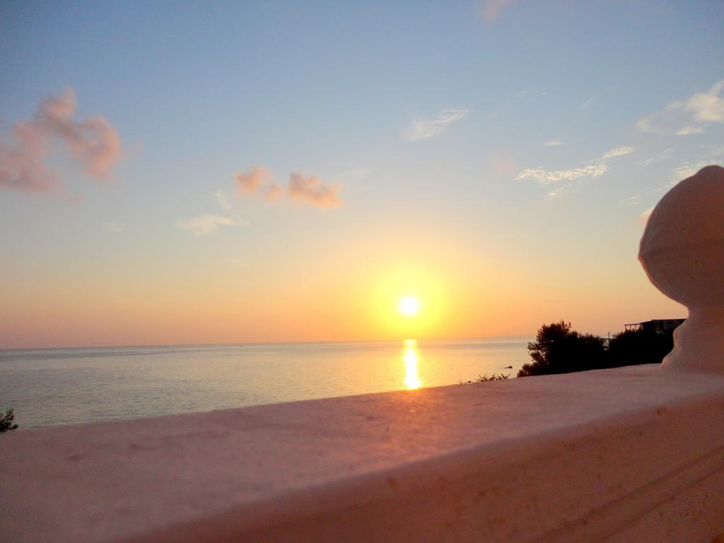 Sunrise Rent Rooms Amoudi Chambre photo